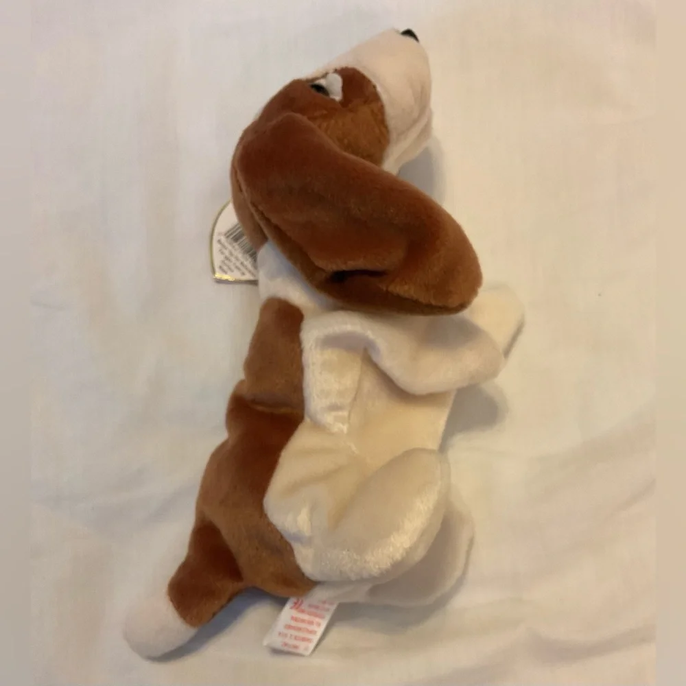 Ty Tracker the Basset Hound beanie baby dog